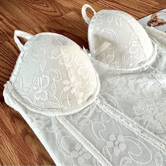 Seven ’til Midnight Lace Bustier & Thong Set White Size Medium - Picture 8 of 16